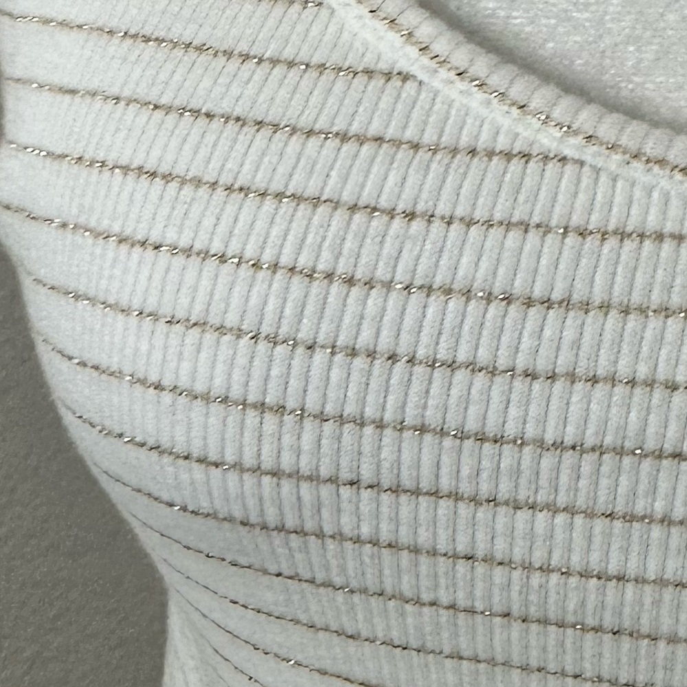 LIKE NEW ANN TAYLOR RIB TANK - Picture 2 of 4